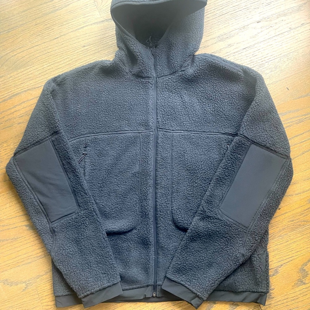 NWOT Mountain Hardware womens fleece jacket